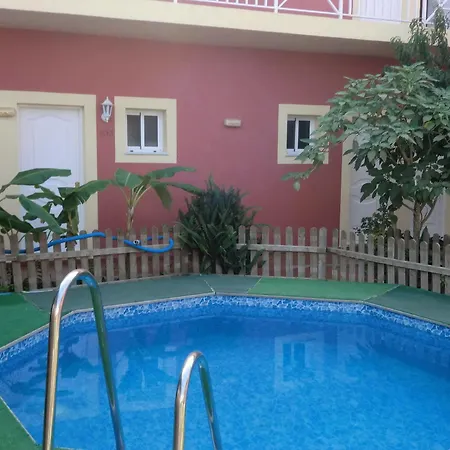 Alhaja Playa Guest house 2*