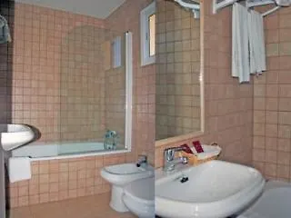 Alhaja Playa Guest house 2*