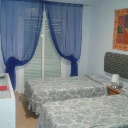 Guest house Alhaja Playa 2*
